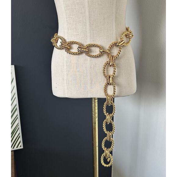 ST JOHN Custom Vintage Gold Tone Chain Belt Logo Hook RARE - Picture 1 of 12